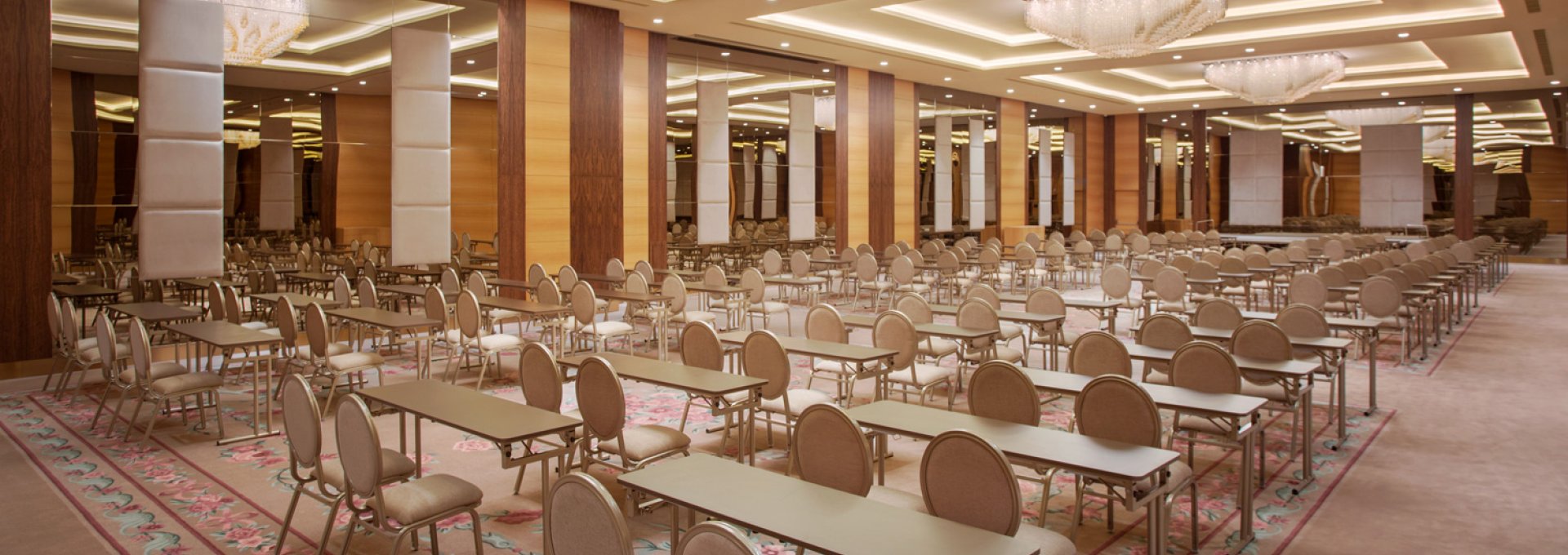Toplantı Seminer Salonlarında 